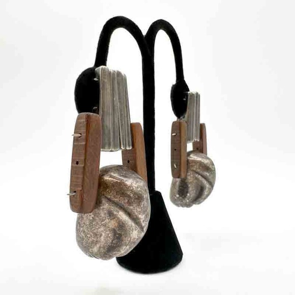 Vintage Modern Handmade Mask Clip On Earrings Pewter? Wood Tribal Easter Island - Picture 7 of 12